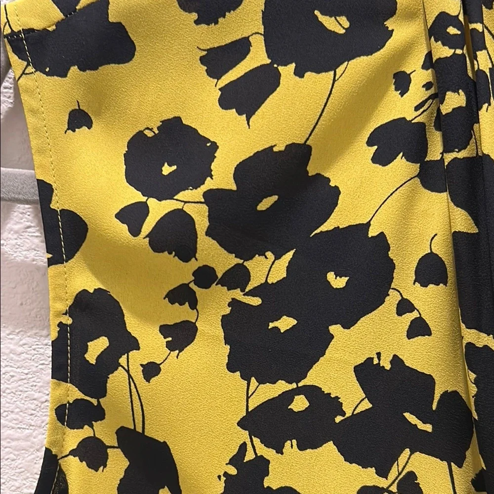 WORTHINGTON Black and Yellow Floral Sleeveless Top - Picture 3 of 8